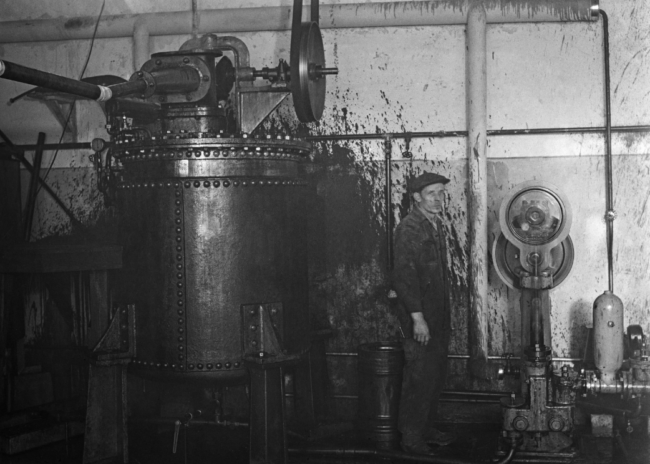 distilling of waste oil